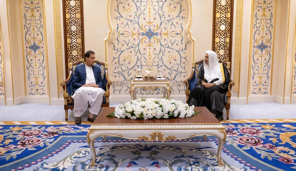 MWL Secretary-General Meets with Pakistan’s National Assembly Speaker