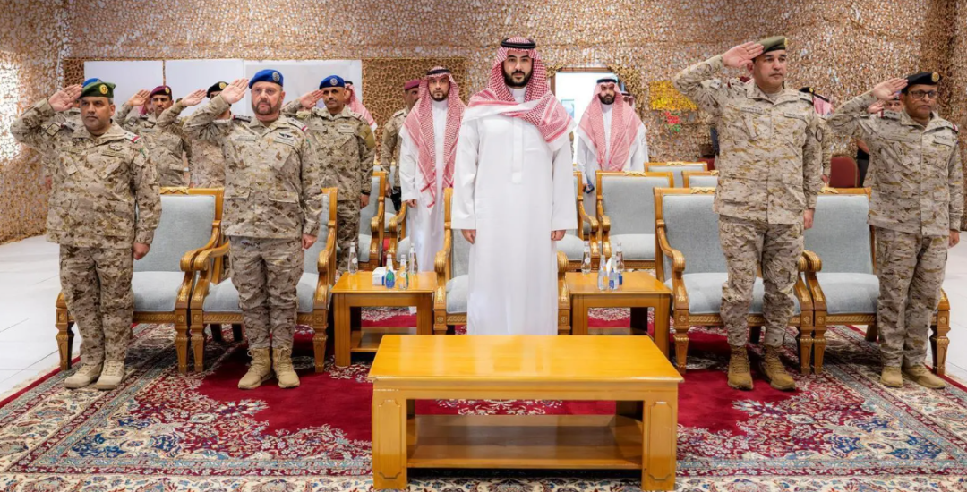 Defense Minister attends elite special forces drills in the northwest region