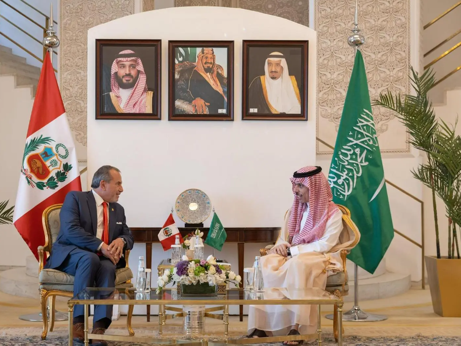 Saudi and Peruvian Foreign Ministers Discuss Bilateral Relations and Shared Interests