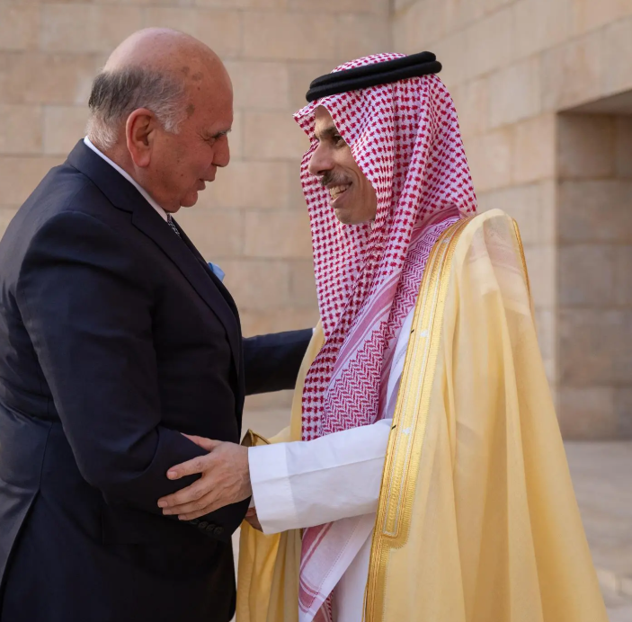 Civil Defense prohibited gas cylinders at Hajj camps and holy sites for safety. (en)