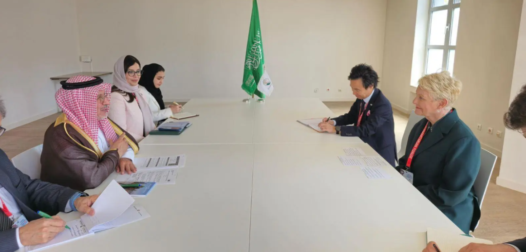 KSrelief Chief Engages with WFP Director in Brussels