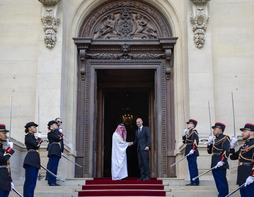 Gaza Ministerial Committee, Led by Saudi FM, Meets with French Counterpart