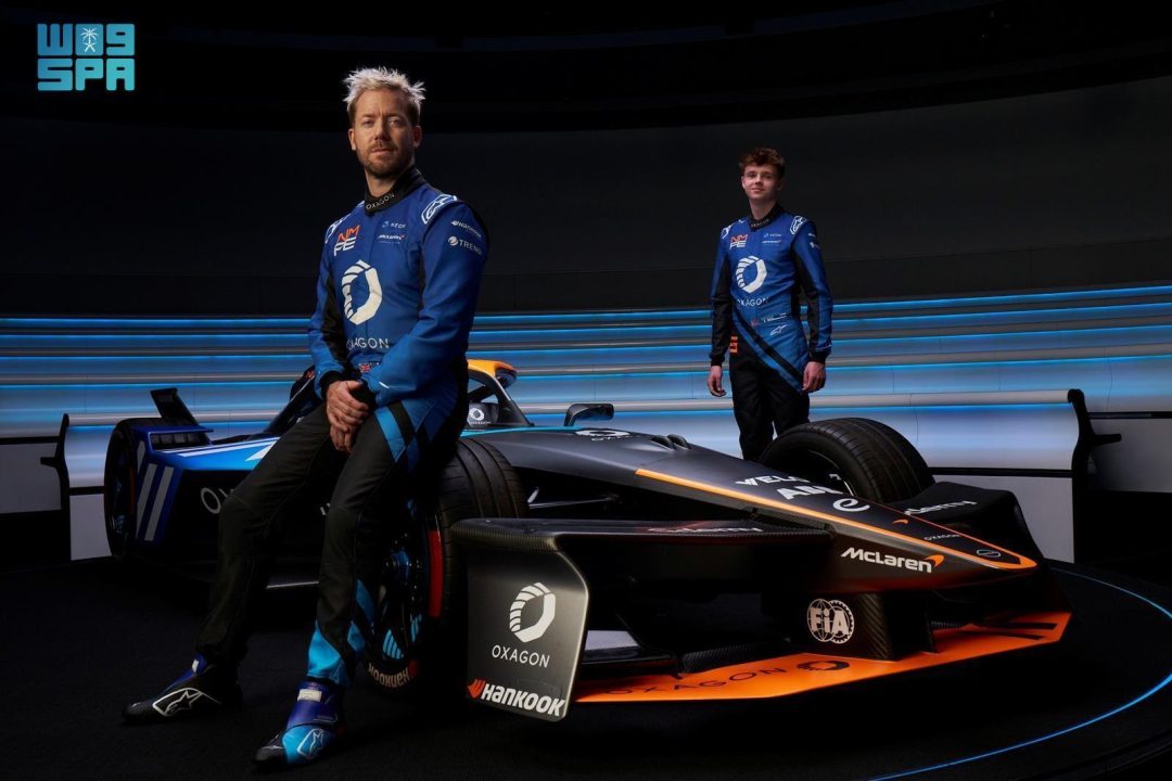NEOM McLaren Electric Racing, Oxagon Unveil Special Livery for 2025 London E-Prix