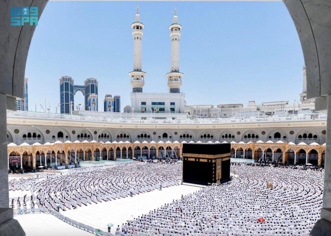 Over 400,000 Women Benefit from Grand Mosque Programs during Muharram