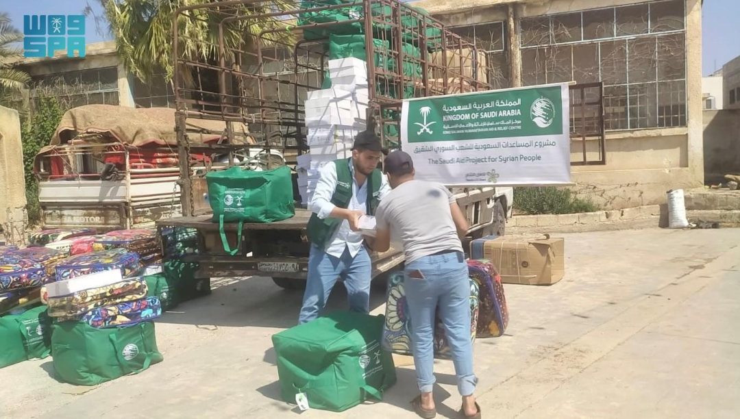 KSrelief Distributes 345 Shelter Bags to Displaced Families from As-Suwayda to Daraa, Syria