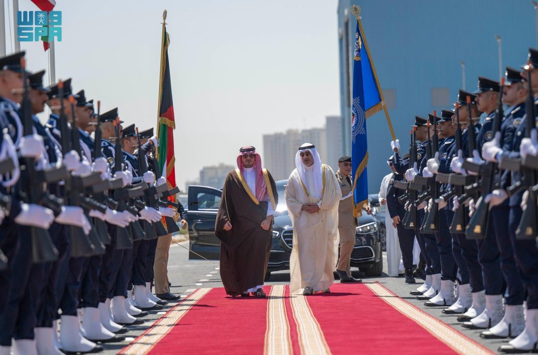 Interior Minister Visits Kuwait Coast Guard Headquarters