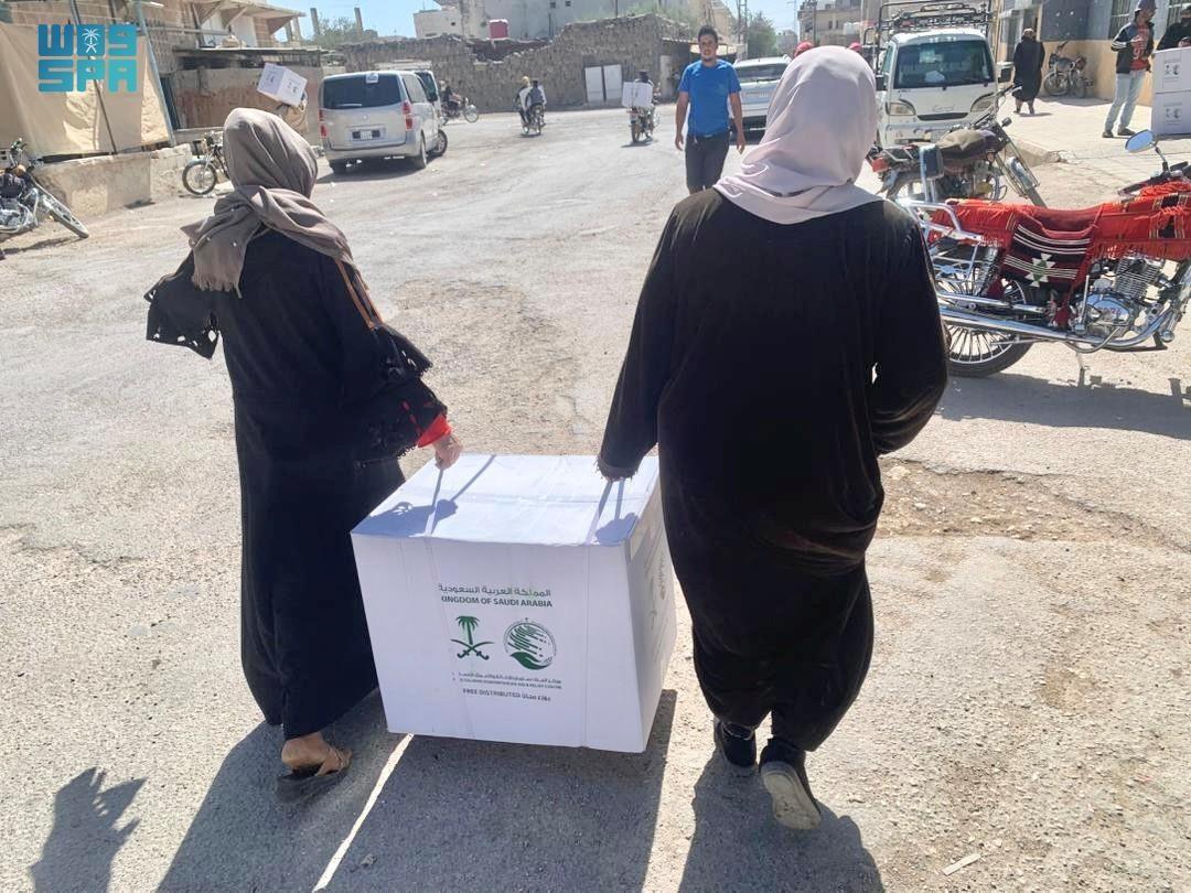 KSrelief Distributes 670 Food Baskets to Displaced People in Syria