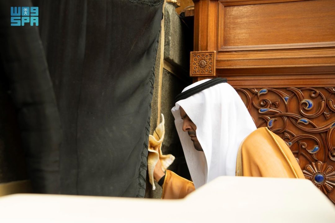 Makkah Deputy Governor Washes Holy Kaaba on Behalf of the Custodian of the Two Holy Mosques