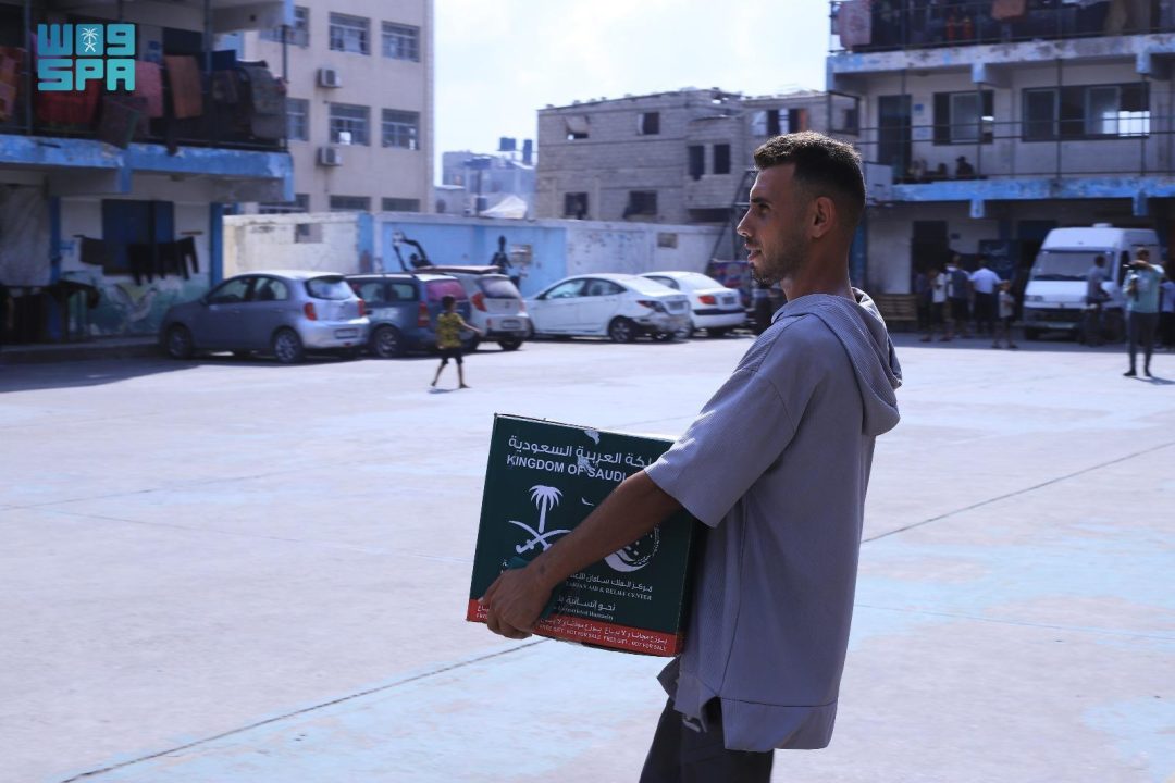 KSrelief Continues Distributing Aid to Palestinian Families in Gaza