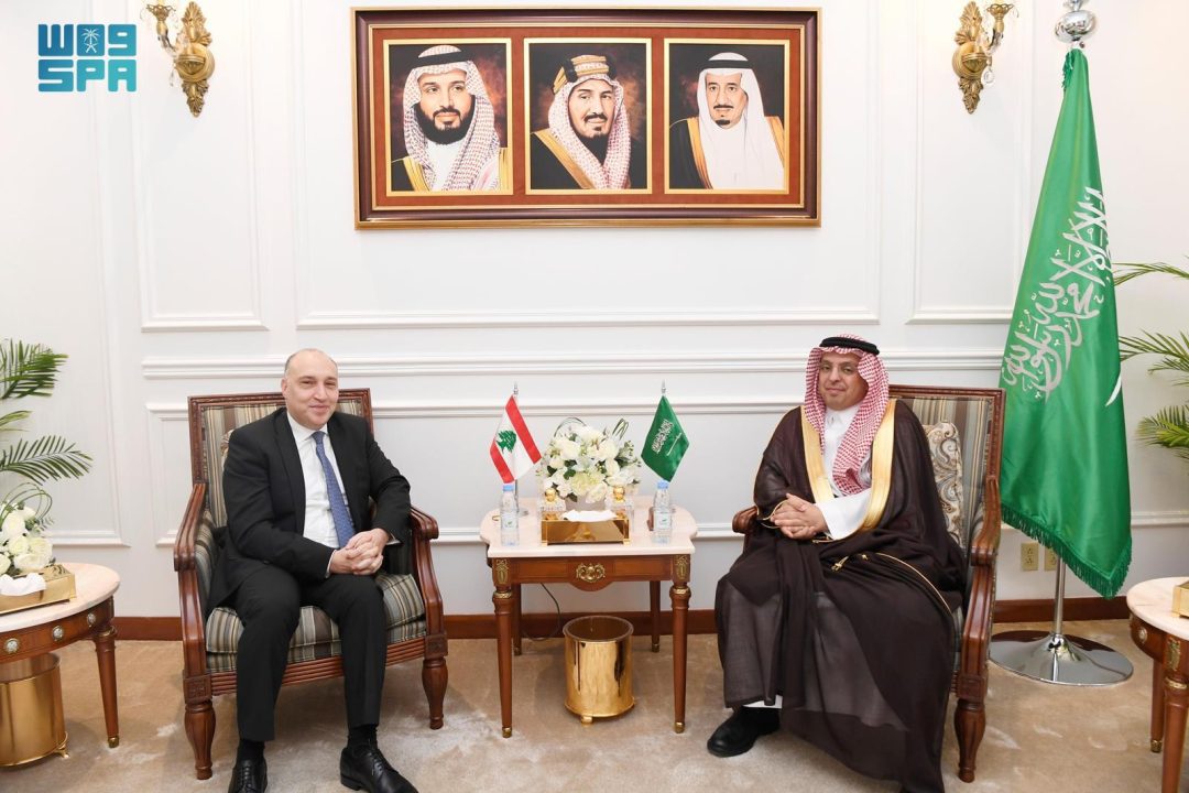 Foreign Ministry Makkah Branch Director General Receives Lebanese Consul General