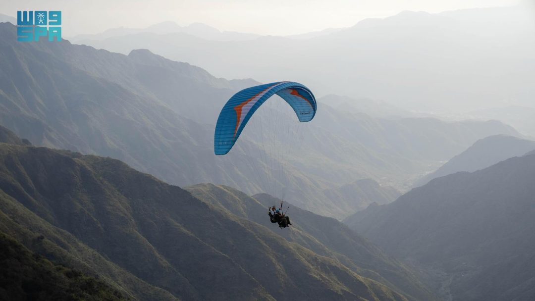 Saudi Arabia Elevates Air Sports with Paragliding Resumption