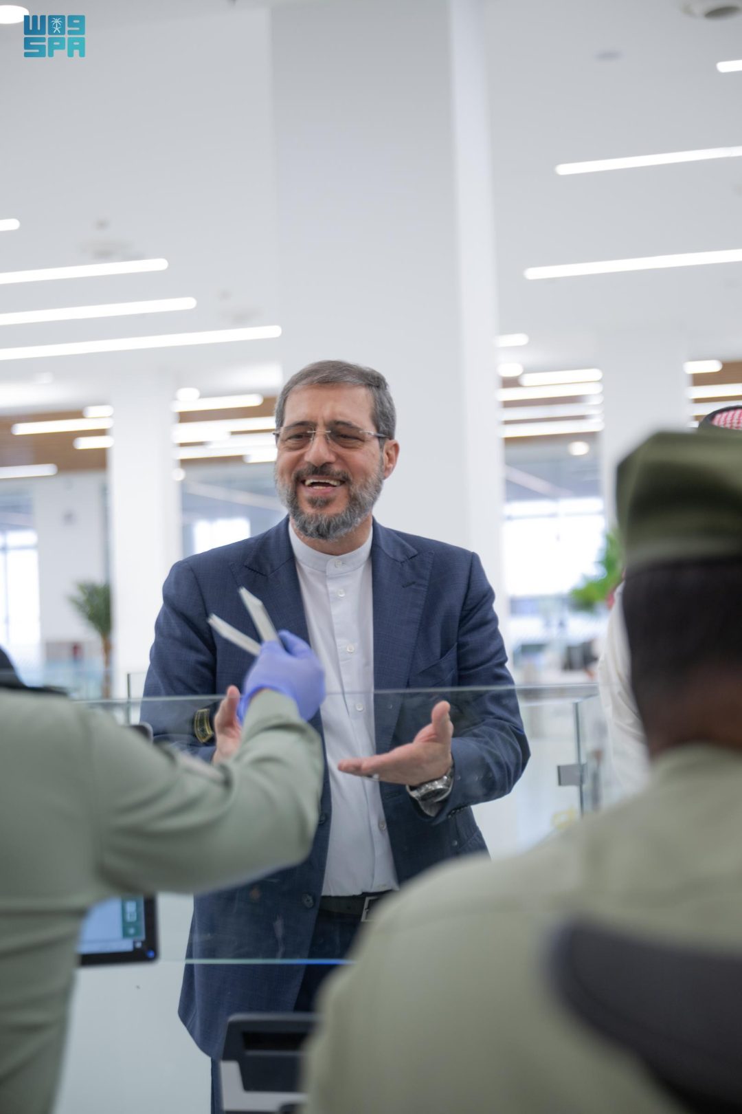 Head of Iranian Hajj Organization Hails Saudi Efforts in Serving Pilgrims