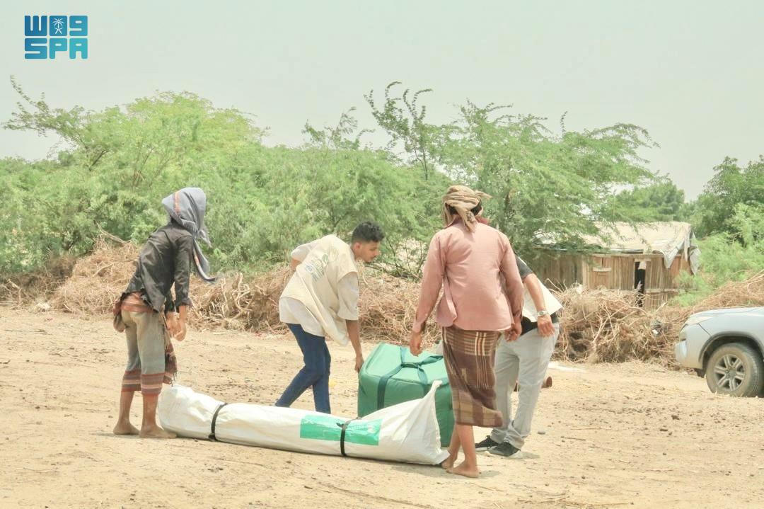 KSrelief Provides Emergency Shelter in Aden, Yemen