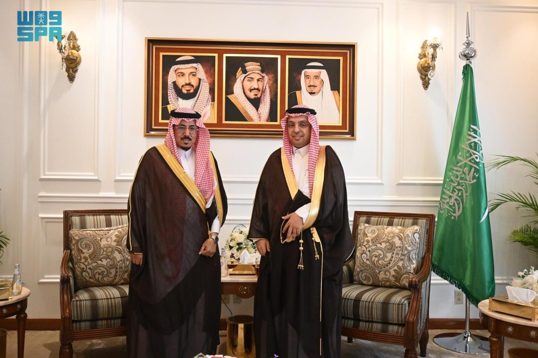 Foreign Ministry Senior Official Receives OIC Human Rights Director