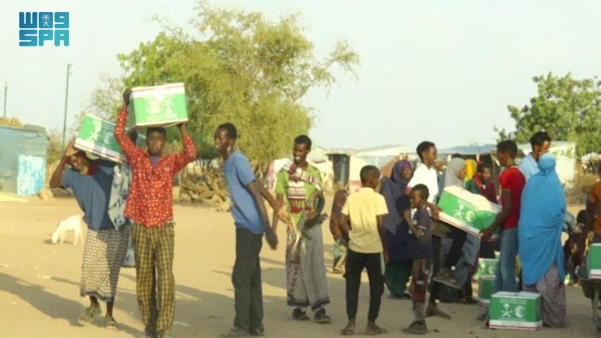 KSrelief Distributes 600 Food Baskets in Somalia’s Sool Region