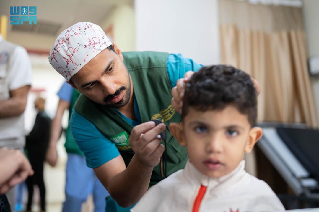 KSrelief Conducts 79 Cochlear Implant Surgeries for Palestinian Children in Jordan