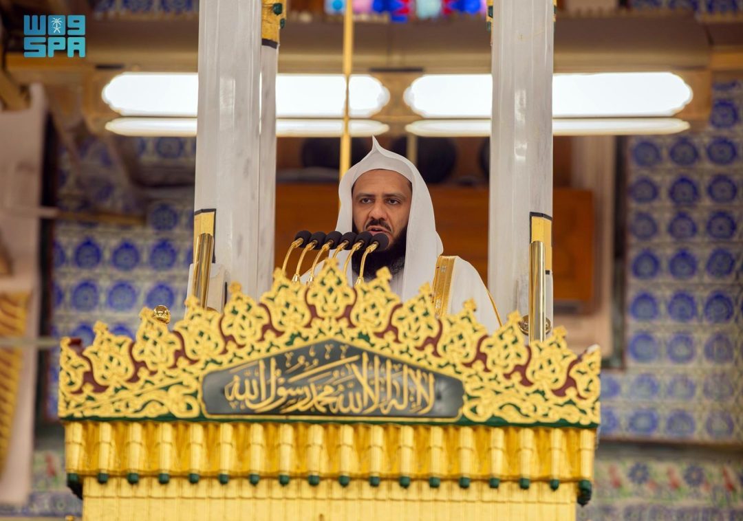 Prophet’s Mosque Imam Urges Muslims to Uphold Justice at Friday Sermon