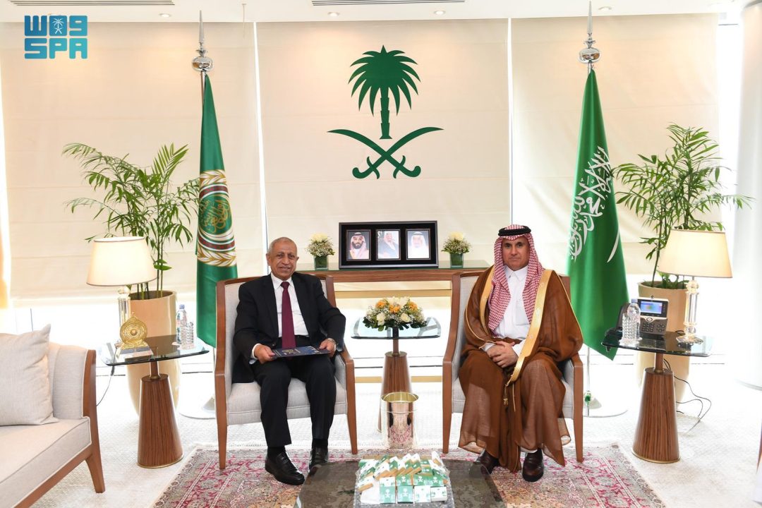 Saudi Permanent Representative to Arab League Meets with Arab Academy President
