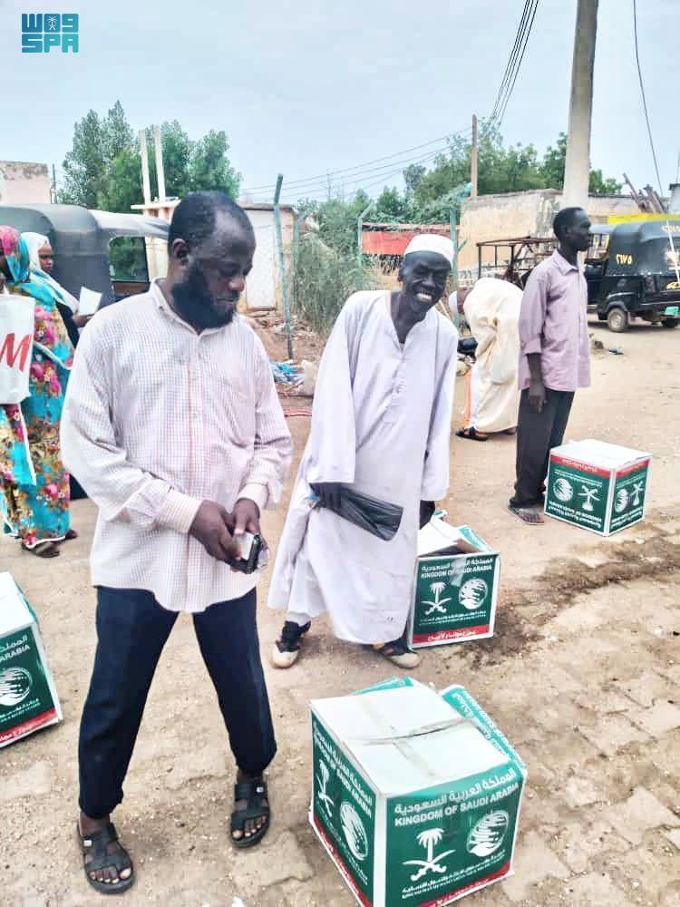 KSrelief Distributes 689 Food Baskets in Sudan’s Al Jazirah