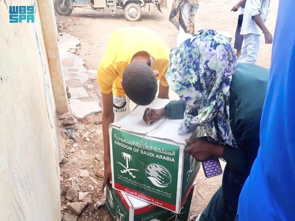 KSrelief Delivers 1,250 Food Baskets to Displaced Families in Sudan’s Gezira State