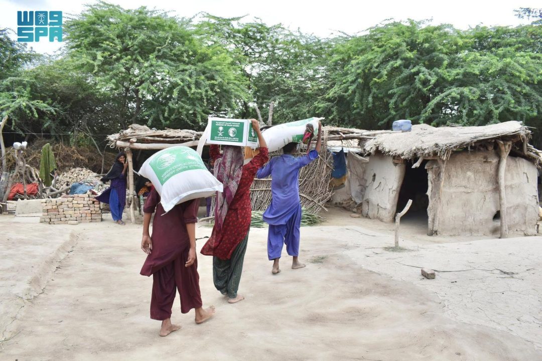 KSrelief Distributes 1,850 Food Baskets in Pakistan’s Sujawal and Khairpur Districts
