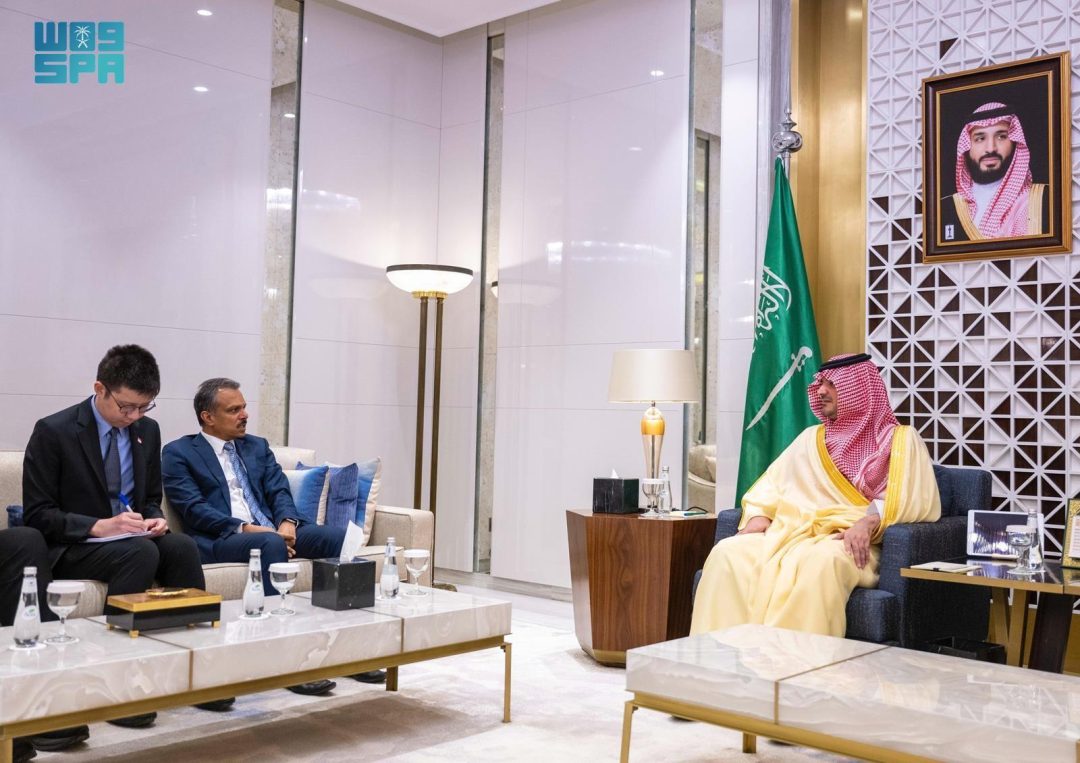 Minister of Interior Receives Singapore’s Ambassador