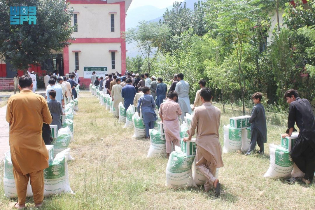 KSrelief Distributes 400 Food Baskets in Pakistan’s Khyber Pakhtunkhwa