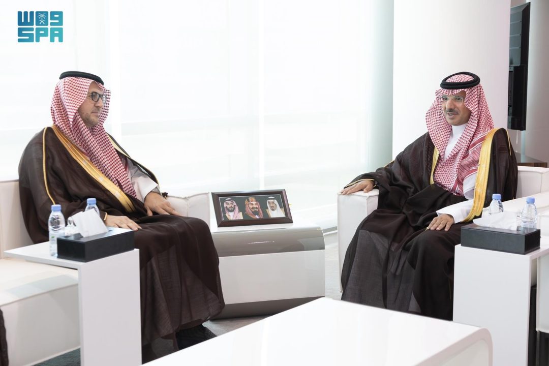 Vice Minister of Human Resources and Social Development for Labor Meets with Saudi Ambassador to India