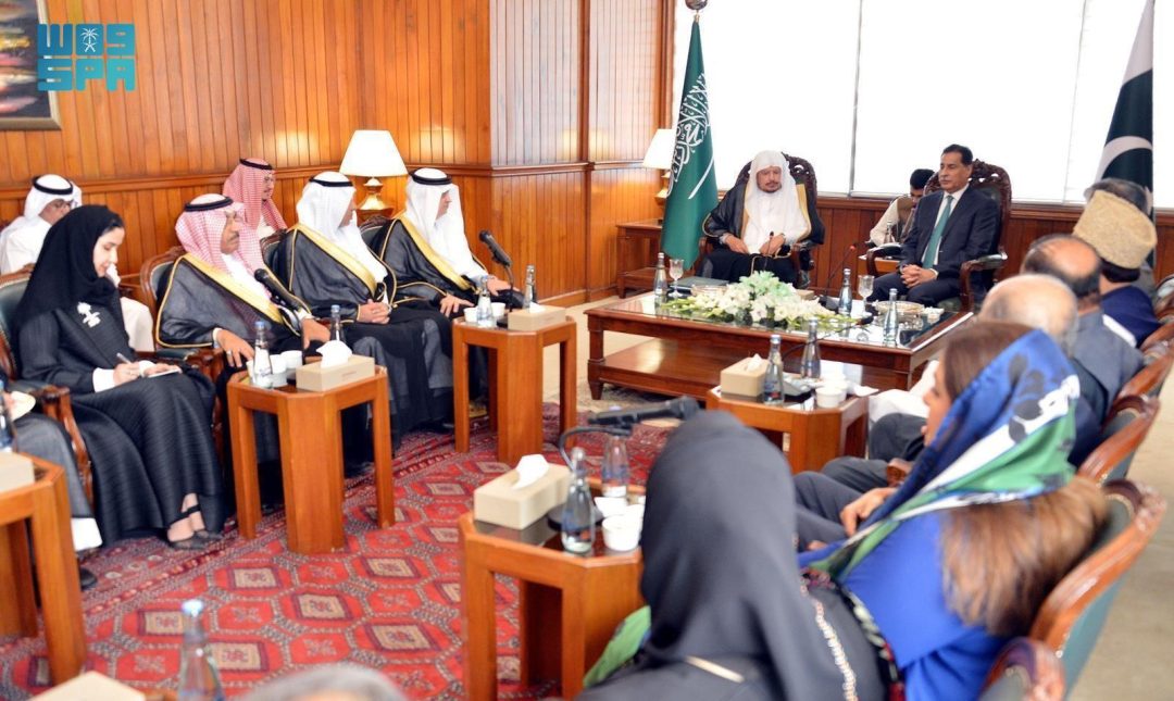 Shura Council Speaker Holds Official Talks with Speaker of Pakistani National Assembly in Islamabad