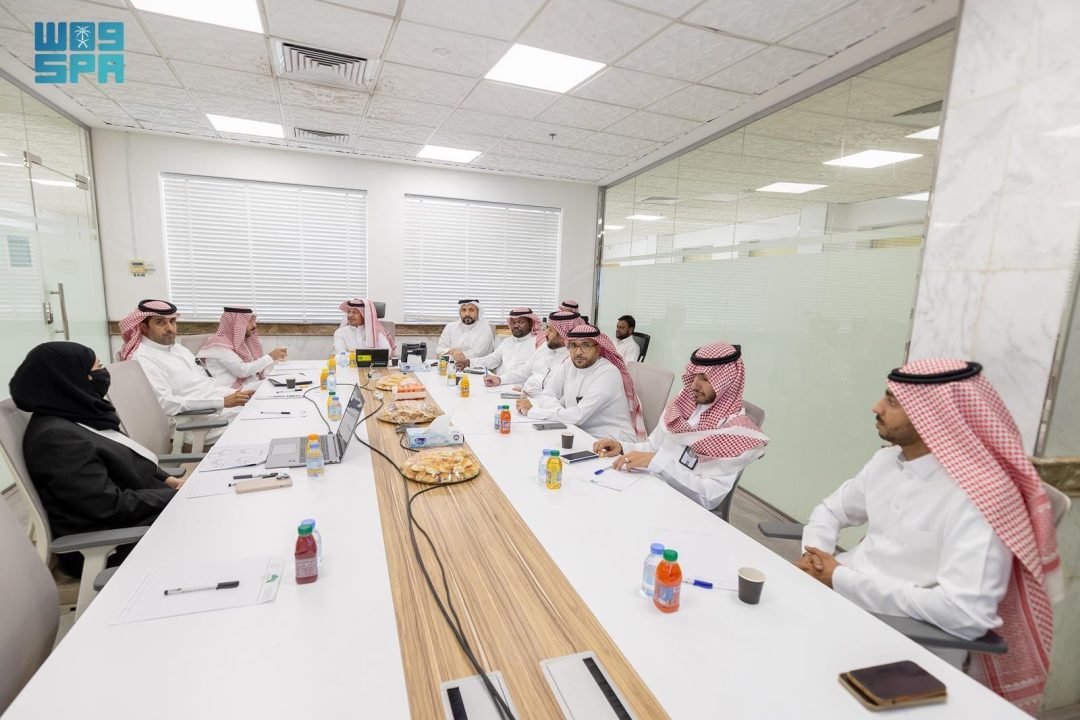 Municipalities Ministry, Makkah Municipality Discuss Local Content