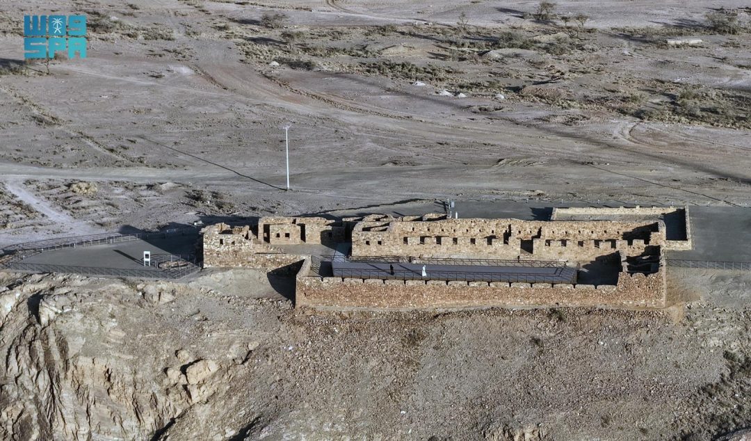 Shaar Fort: A Testament to Ancient Mountain Architecture in Aseer
