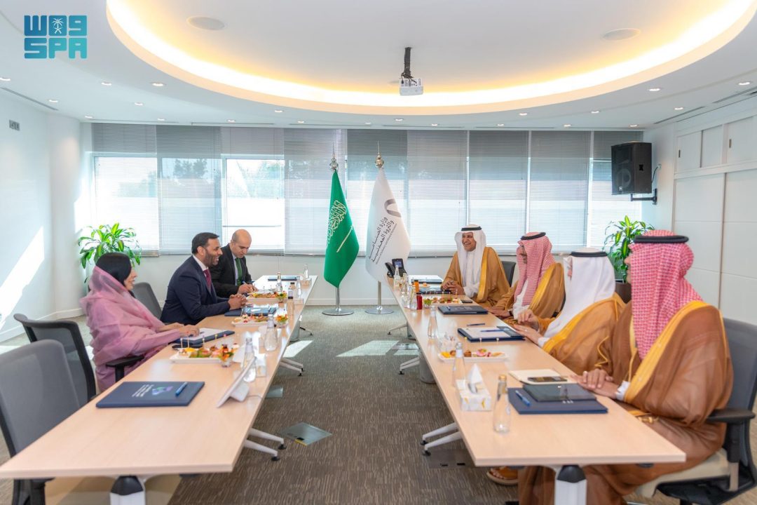 Industry Minister Holds Several Ministerial Meetings on Sidelines of FII9