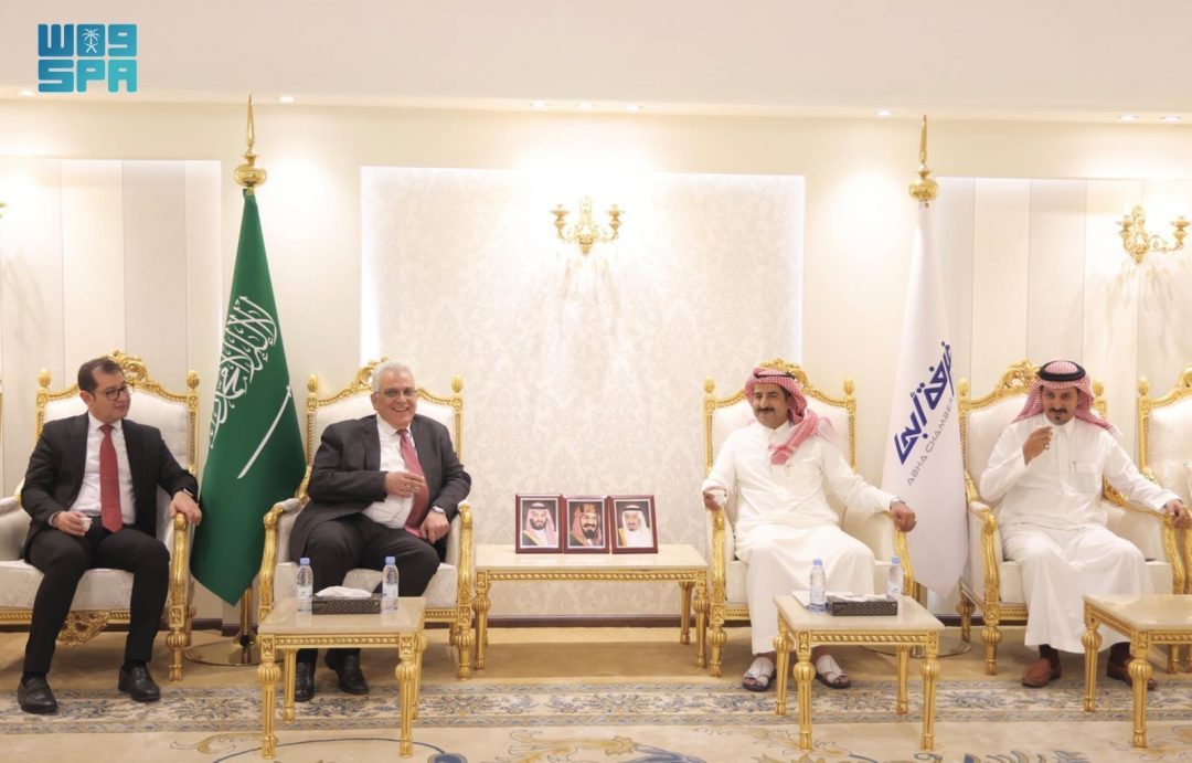 Palestinian Ambassador Explores Investment Opportunities in Aseer