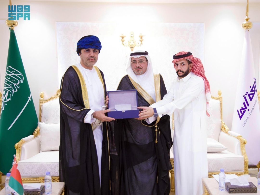 Omani Consul General Briefed on Investment Opportunities in Aseer Region