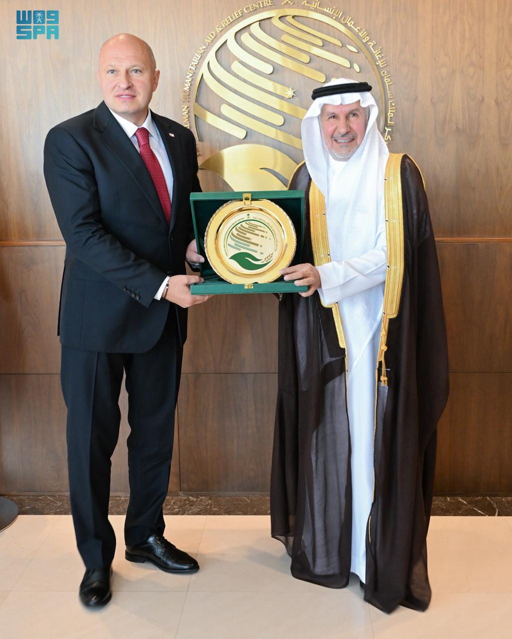 KSrelief Chief, Russian Civil Defense Minister Discuss Cooperation