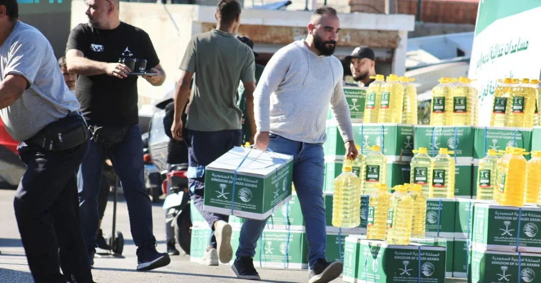 KSrelief delivers 808 food baskets, dates to refugees in Beirut