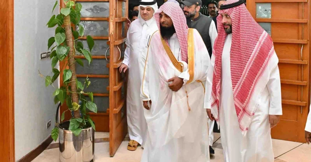 Imam of Prophet’s Mosque Visits Religious Attaché Office in Pakistan