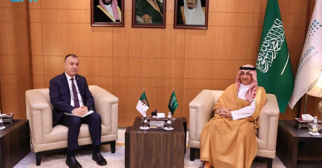 Saudi Education Minister Discusses Educational Cooperation with Algerian Ambassador
