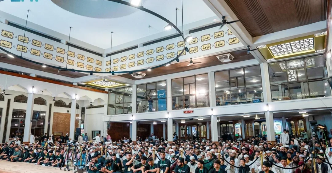 Grand Mosque Imam Honors Winners of Quran Competition in South Africa
