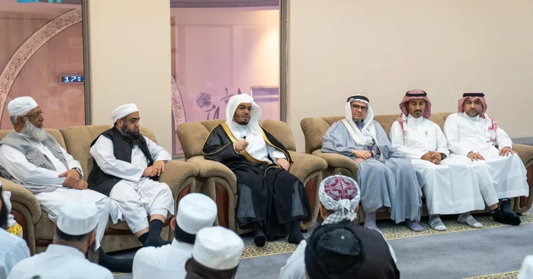 Grand Mosque Imam Meets South African Islamic Leaders in Lenasia