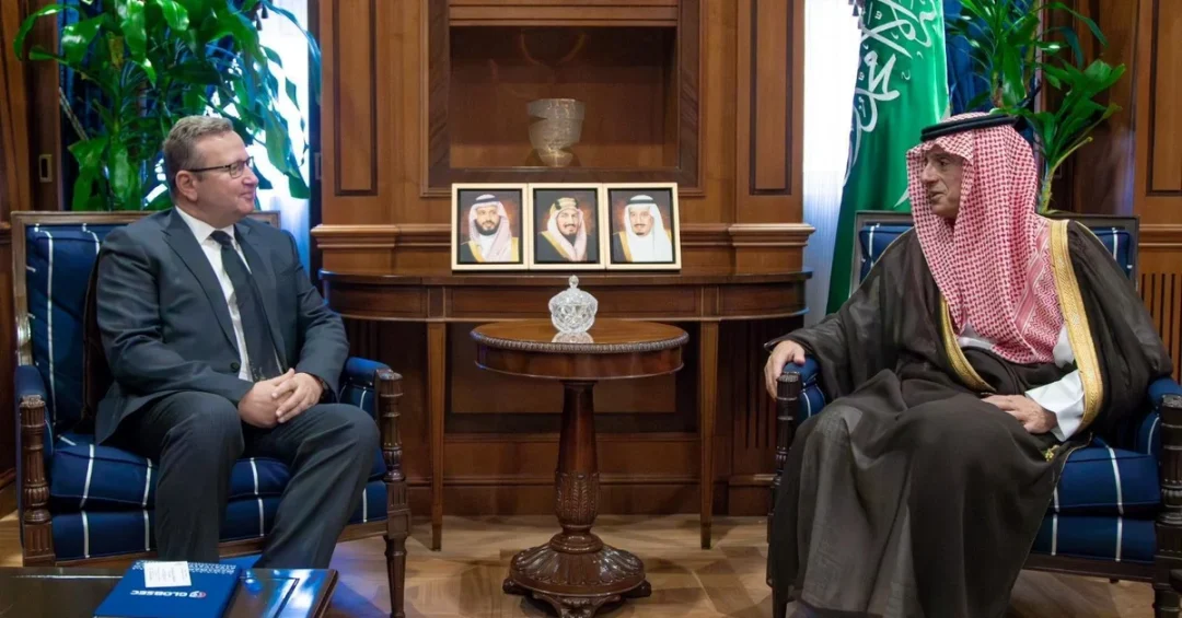 Saudi Minister Receives New Romanian Ambassador in Riyadh
