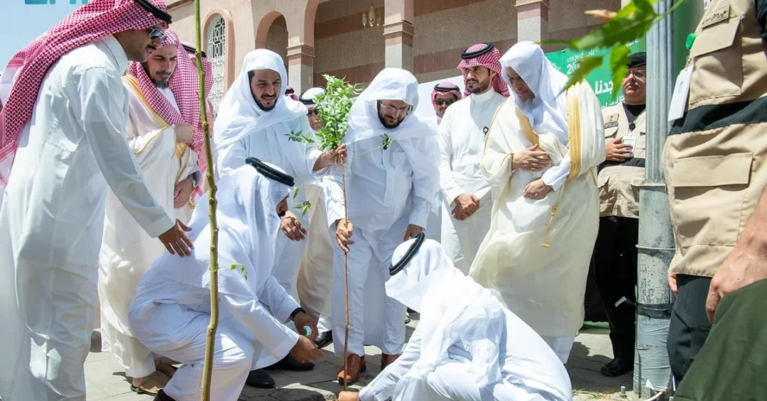 Saudi Minister Launches Tree-Planting Initiative for Mosques in Najran