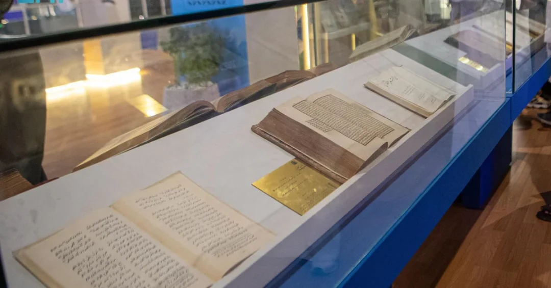 Qatar’s Pavilion at Riyadh Book Fair Features Rare Heritage Books