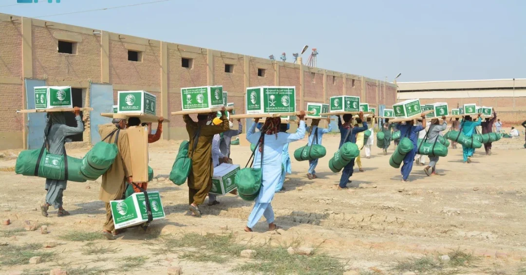 KSrelief Distributes 1,750 Shelter Bags to Flood-Affected Families in Pakistan