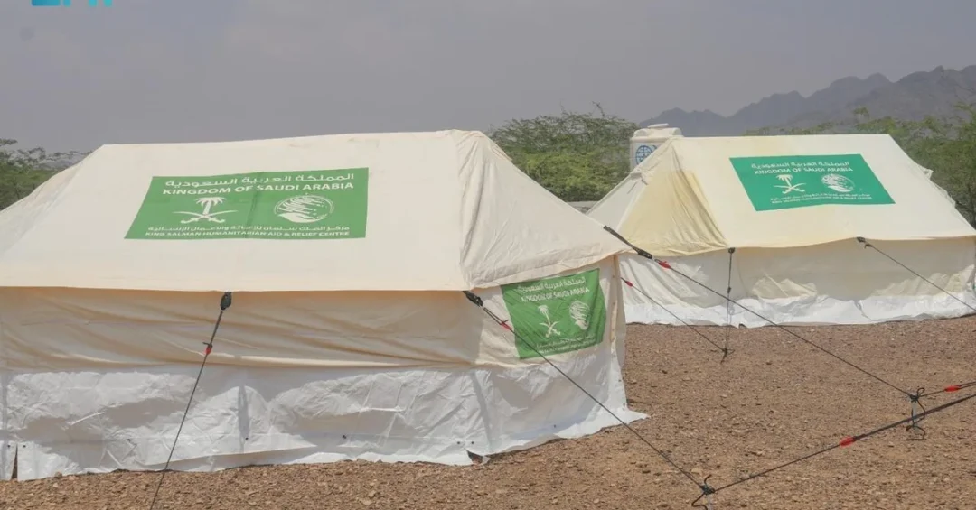 KSrelief Distributes 370 Shelter Bags and 100 Tents in Taiz, Yemen
