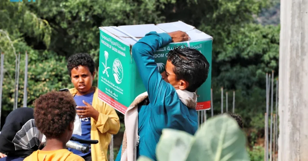 KSrelief Distributes 358 Food Baskets to Vulnerable Families in Taiz, Yemen
