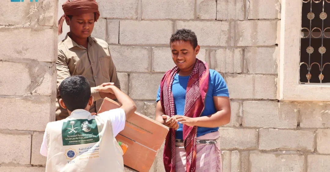 KSrelief Distributes 6,000 Cartons of Dates to 36,000 Needy in Yemen’s Shabwah
