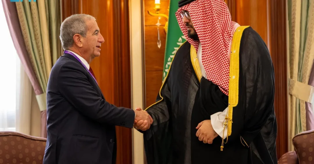 Saudi Minister Meets Moelis & Company CEO at FII8 to Boost Investment
