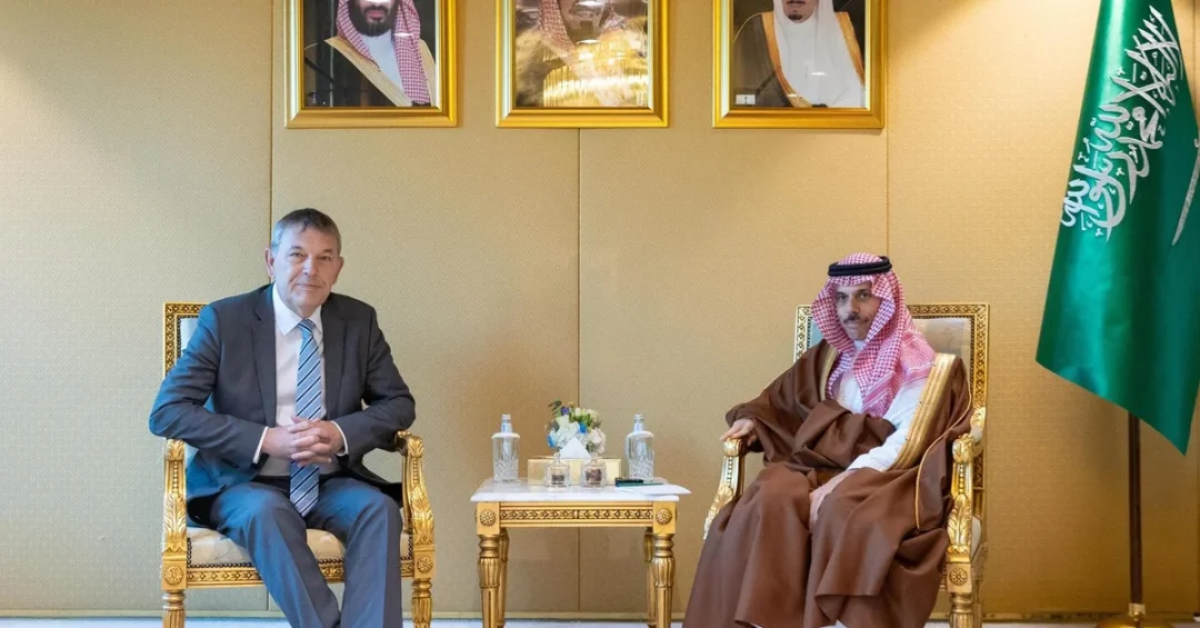 Saudi Foreign Minister Meets UNRWA Chief in Riyadh