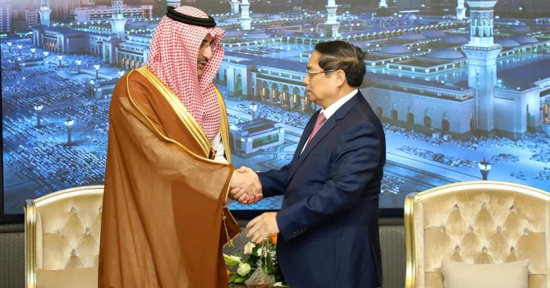 Vietnamese PM Meets Saudi Fund for Development CEO to Bolster Ties